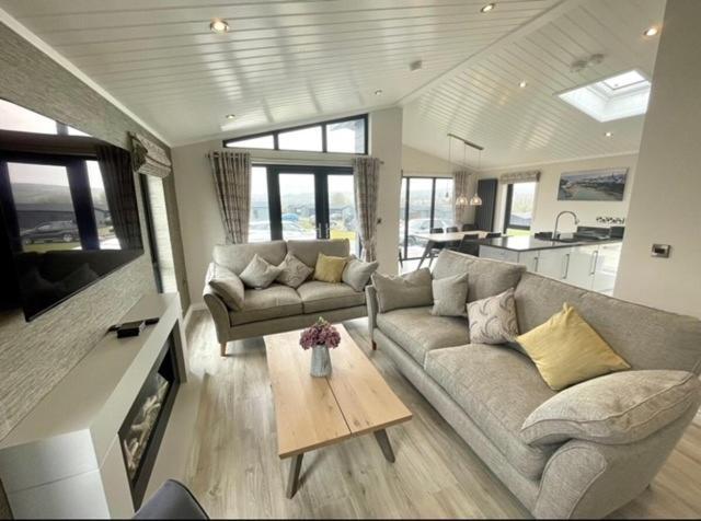 *Luxury Holiday Home With Hot Tub Close To Beach* Penally Exterior foto